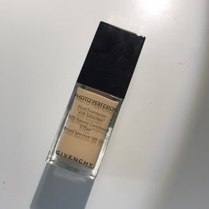 Givenchy fluid foundation